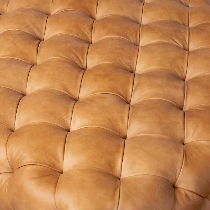 Ottoman en cuir italien pleine fleur véritable, couleur cognac tanné, avec pieds en bois